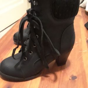 Black lace-up and zipper 2.75' heel boot with cuff